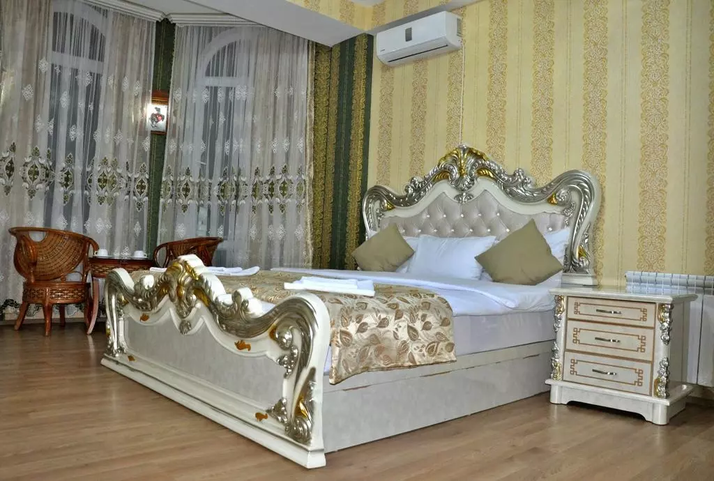hotel white palace tbilisi_shabavizparvaz_01.jpg